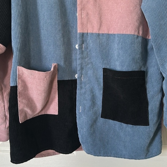 ROMWE Women’s Oversized Color Block Corduroy Button Down Shirt Size M - Picture 6 of 6